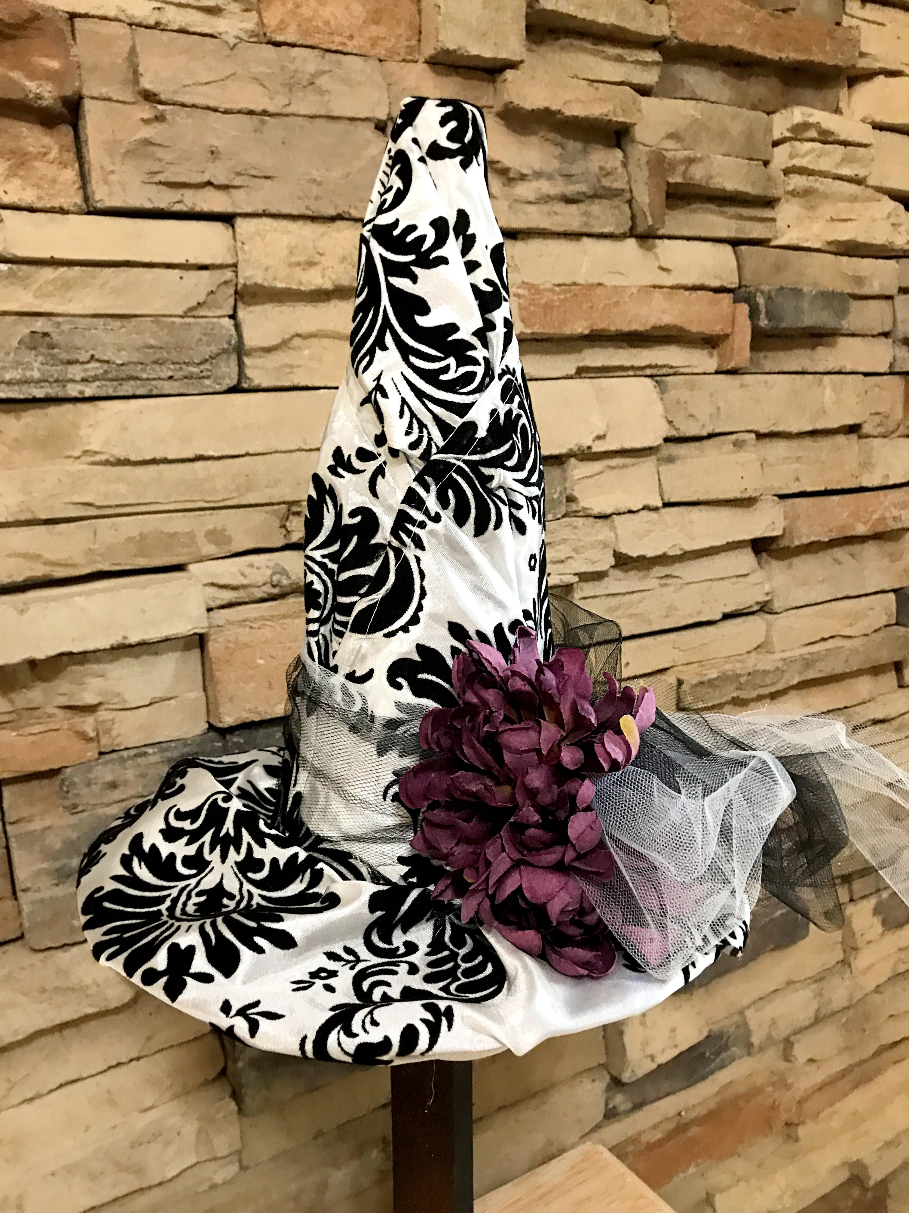 Witch Hat Tutorial - On a Theme