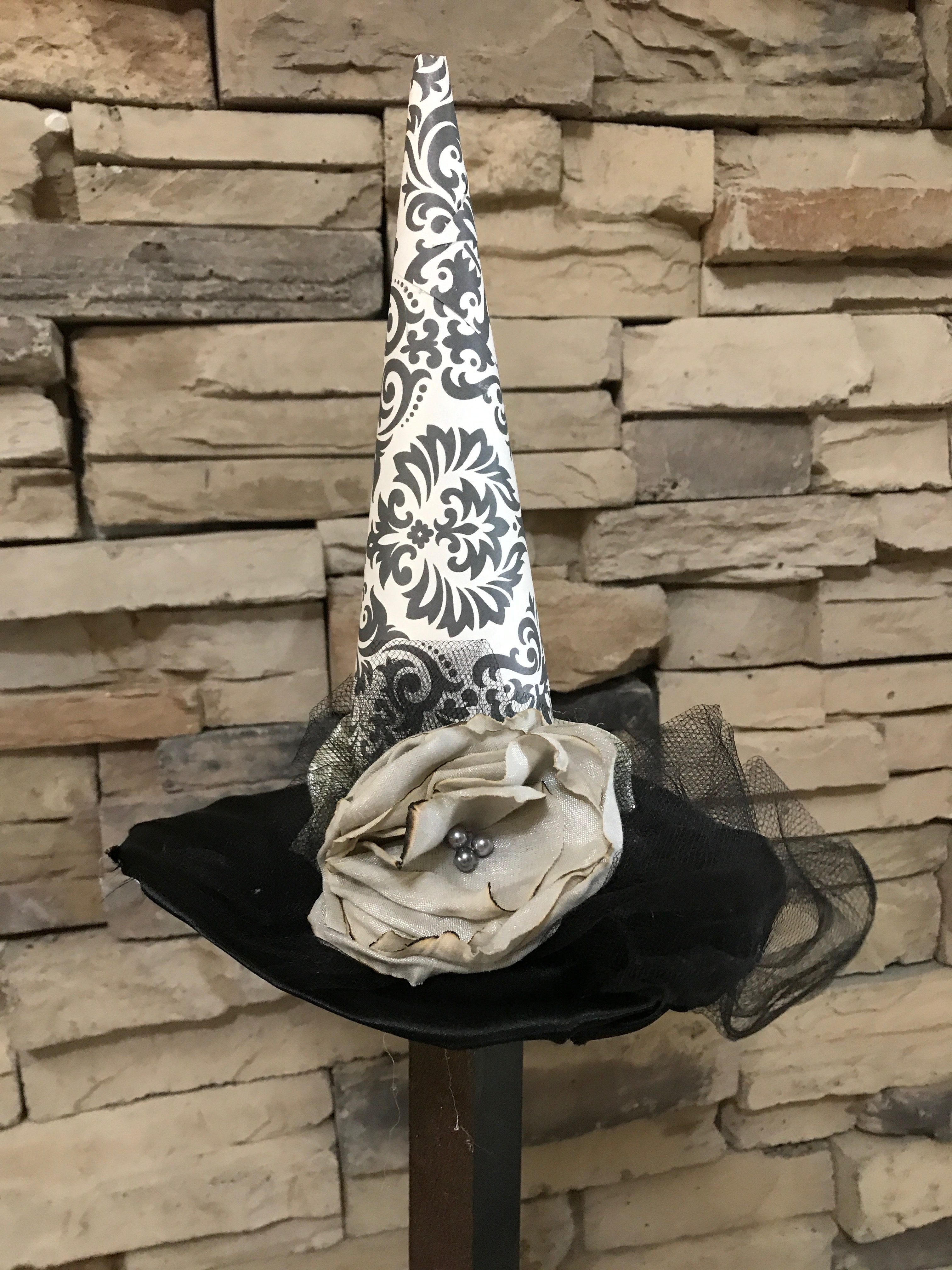 Great Witch Hat Tutorial!