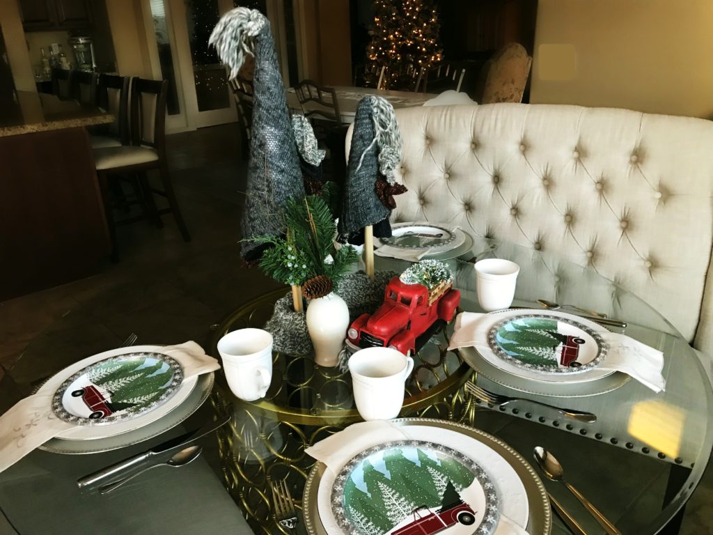 Sweater Weather Holiday Table Setting | blowingawayoutwest.com - Inspiring Sweater Weather Christmas Table setting #christmastabledecor #christmastabledecorations #christmastablescapes #christmastabledecorations #christmastablecenterpiece #sweaterweather #12daysofchristmas #sweatertrees