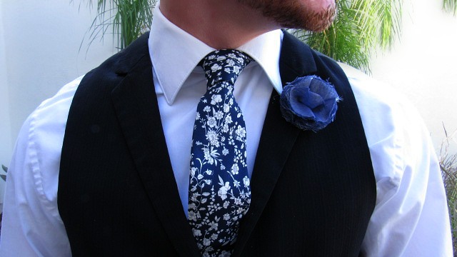 Fabric Flower Boutonnieres & Faux Leather Steampunk Lapel Pins | blowingawayoutwest.com - Fabric Flower Boutonnieres & Faux Leather Steampunk Lapel Pins Tutorial #steampunkboutonnieres #fabricflowerboutonnieres #weddingboutonnieres #steampunklapelpin #lapelpin #fauxleatherflower