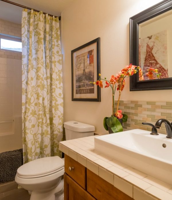 Ultimate DIY Guide to Turning Your Bathroom Into A Spa Retreat: How to create a Spa Bathroom for the DIYer | blowingawayoutwest.com -Inexpensive Ways To Turn your Bathroom into a Spa Retreat for the Do-It-Yourselfer #sparetreat #bathroommakeover #DIYer #masterbathroom #spabath