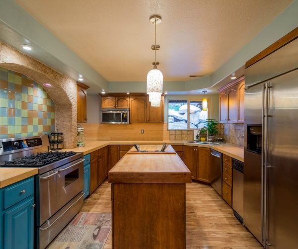 Ultimate DIY Guide to Exceptional Interior Lighting on a Budget: Guide to Interior Lighting installation for the DIYer | blowingawayoutwest.com -Budget Interior Lighting Solutions for the Do-It-Yourselfer #budgetlighting #interiorlighting #pendantlighting #cabinetlighting #lightinginstallation #smartlighting #interiorlightdesigns