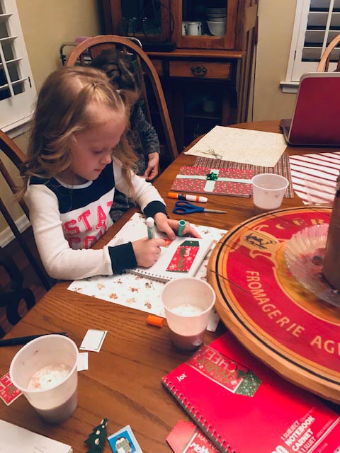 Christmas List Books | blowingawayoutwest.com - DIY Christmas List Books - Easy Christmas Kid Craft #christmaskidcraft #christmascraftsforkids#christmaslist #christmaswishlist #diynotebooks#12daysofChristmas #deckthehome #deckthehomebloghop
