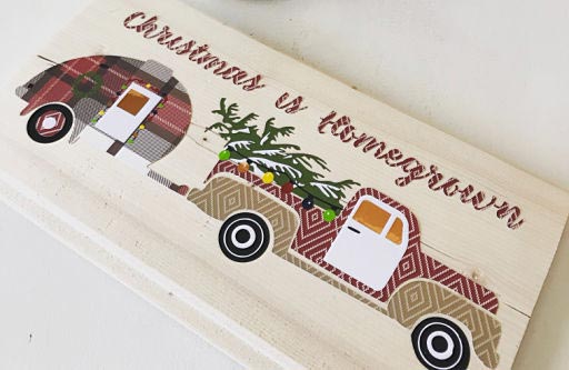 Vintage Christmas Truck : Tray From A Frame Project | blowingawayoutwest.com - DIY Vintage Christmas Truck Sign and Tray Project #vintagechristmas #farmhousechristmas #christmascraft #vintagechristmastruck #farmhousechristmastruck #diychristmastray #diychristmascraft #12daysofChristmas #deckthehome #deckthehomebloghop