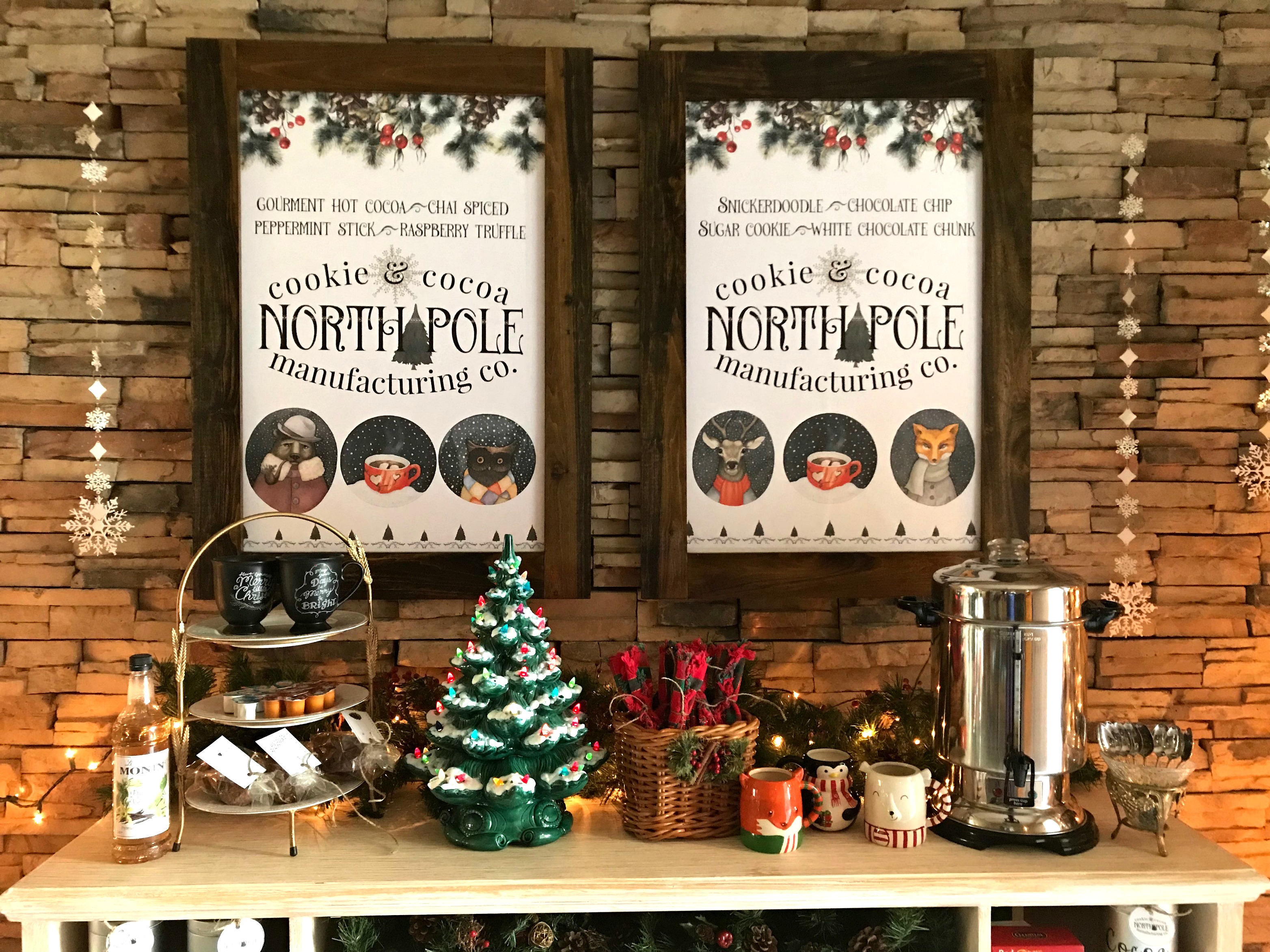 North Pole Hot Cocoa Bar | blowingawayoutwest.com - Hot chocolate bar inspiration, and complete set of printables for the North Pole Hot Cocoa posters and gift tags #hotcocoabar #hotcocoabarparty #hotchocolatebar #hotchocolatebarwedding #hotcocoabarwedding #northpolehotcocoa #12daysofchristmas #christmasparty