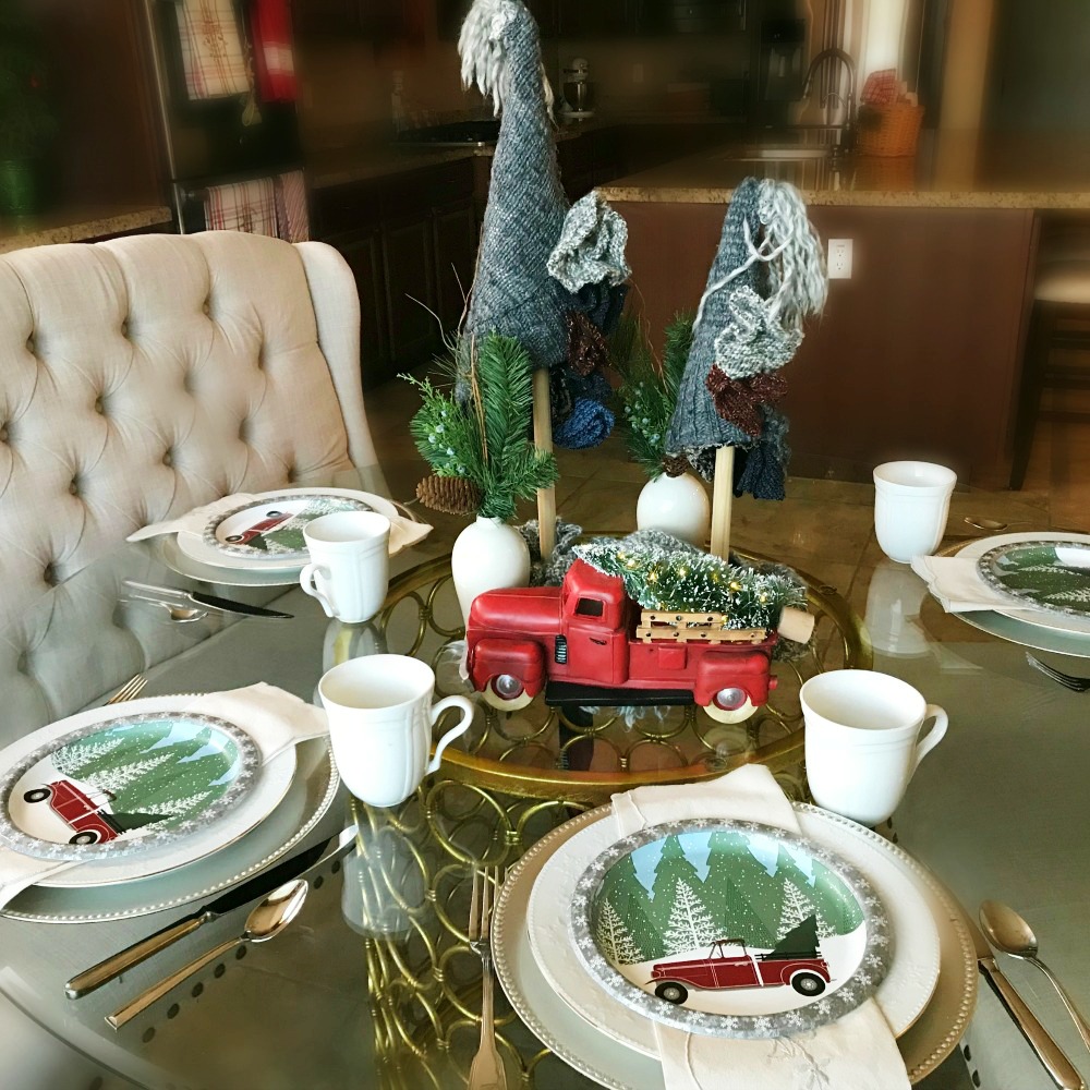 Sweater Weather Holiday Table Setting | blowingawayoutwest.com - Inspiring Sweater Weather Christmas Table setting #christmastabledecor #christmastabledecorations #christmastablescapes #christmastabledecorations #christmastablecenterpiece #sweaterweather #12daysofchristmas #sweatertrees