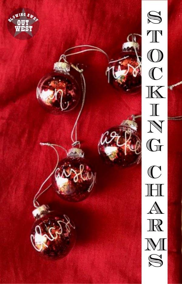 Christmas Stocking Charms | blowingawayoutwest.com - Easy DIY Christmas Stocking Charms and Embellishments #christmasstockingcharms #christmaststockingembellishments #christmasstockingideas #christmascrafts #christmasstockings #12daysofChristmas #deckthehome #deckthehomebloghop #christmascharms #christmasdiy